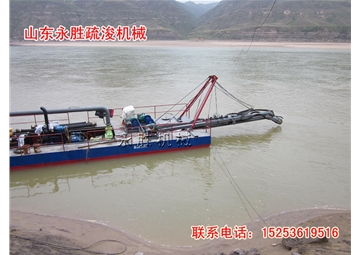 山西黃河抽沙船現場